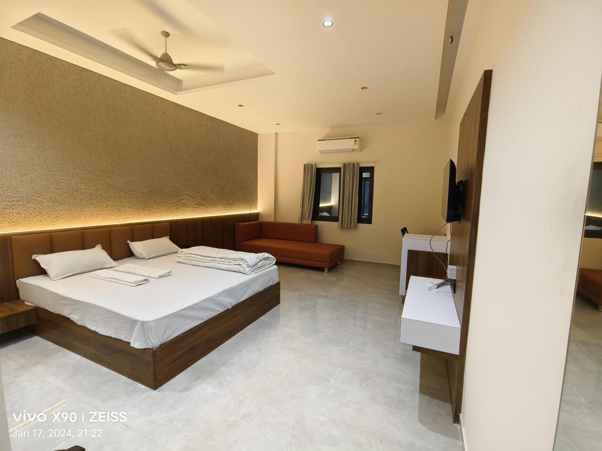 Hotel The Grand Khodiyar Visnagar エクステリア 写真