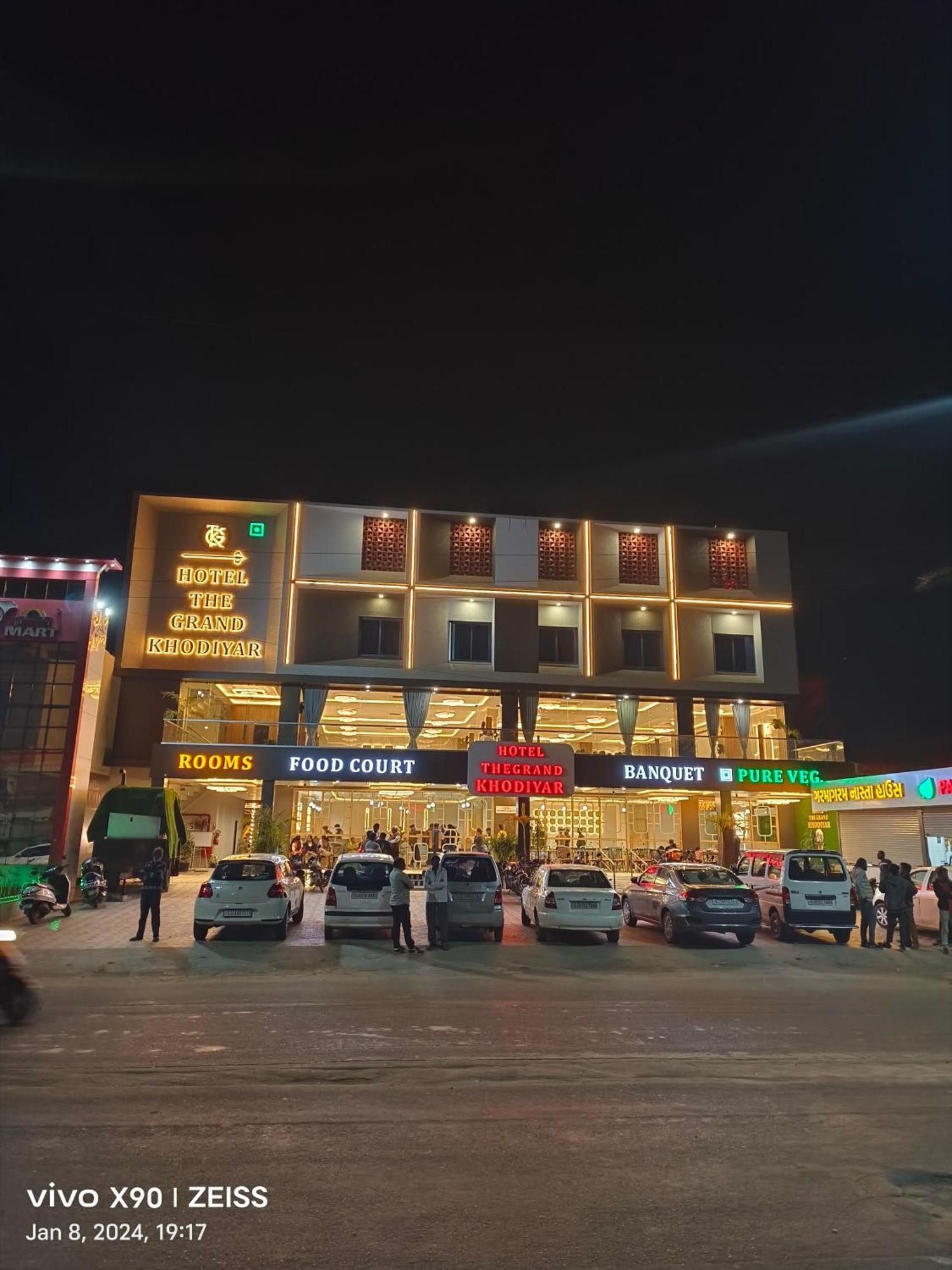 Hotel The Grand Khodiyar Visnagar エクステリア 写真